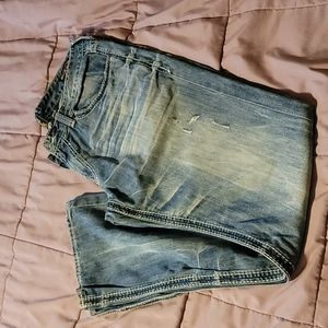 Buckle Salvage Jeans